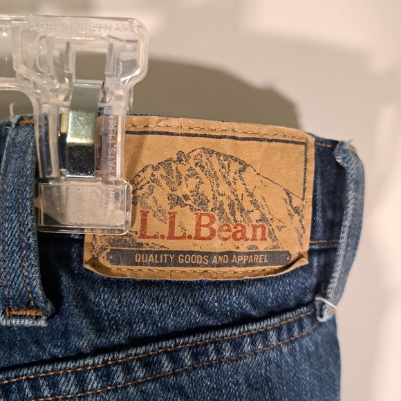 L.L. Bean Straight Leg Jeans Size 35x29 - Picture 6 of 6